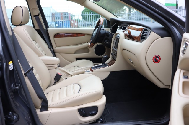 JAGUAR X-TYPE 2.2 D EXECUTIVE AUT/LEER/DAK/GEDOCUMENTEERD/92DKM!, Carmix, OSS