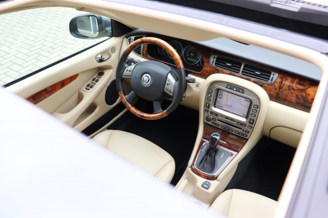 JAGUAR X-TYPE 2.2 D EXECUTIVE AUT/LEER/DAK/GEDOCUMENTEERD/92DKM!, Carmix, OSS