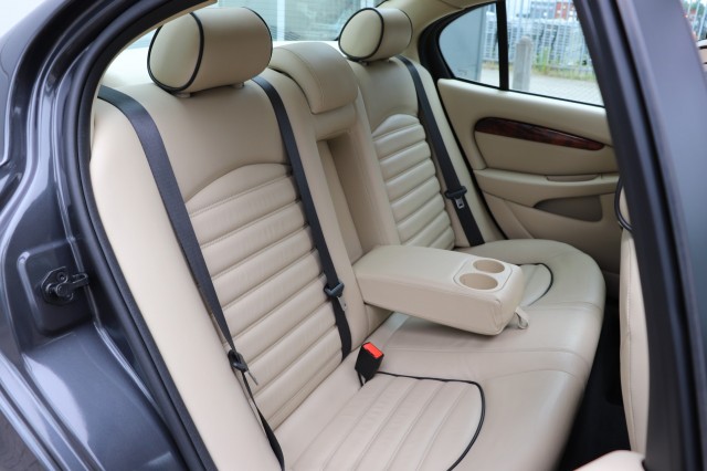 JAGUAR X-TYPE 2.2 D EXECUTIVE AUT/LEER/DAK/GEDOCUMENTEERD/92DKM!, Carmix, OSS