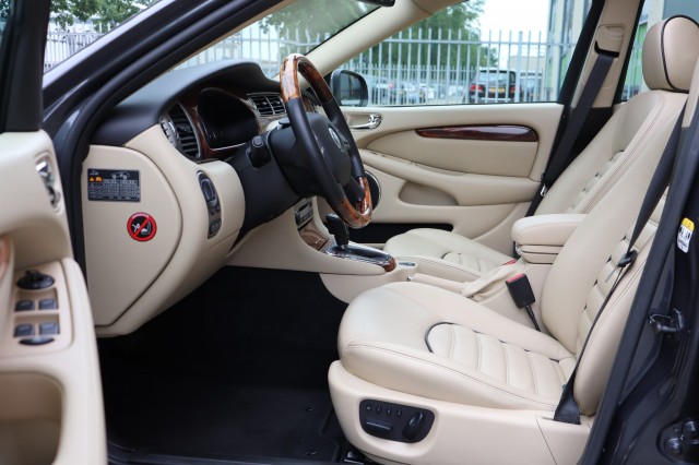 JAGUAR X-TYPE 2.2 D EXECUTIVE AUT/LEER/DAK/GEDOCUMENTEERD/92DKM!, Carmix, OSS