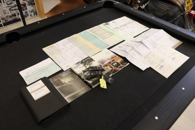 JAGUAR X-TYPE 2.2 D EXECUTIVE AUT/LEER/DAK/GEDOCUMENTEERD/92DKM!, Carmix, OSS