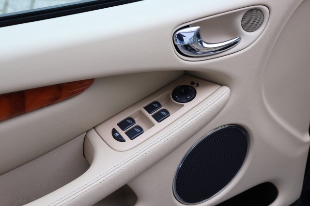 JAGUAR X-TYPE 2.2 D EXECUTIVE AUT/LEER/DAK/GEDOCUMENTEERD/92DKM!, Carmix, OSS