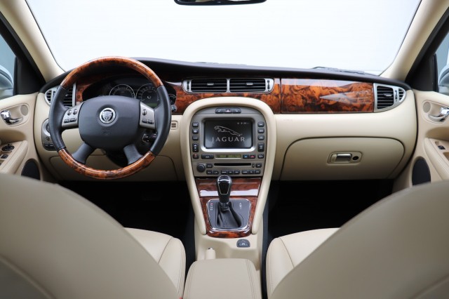 JAGUAR X-TYPE 2.2 D EXECUTIVE AUT/LEER/DAK/GEDOCUMENTEERD/92DKM!, Carmix, OSS