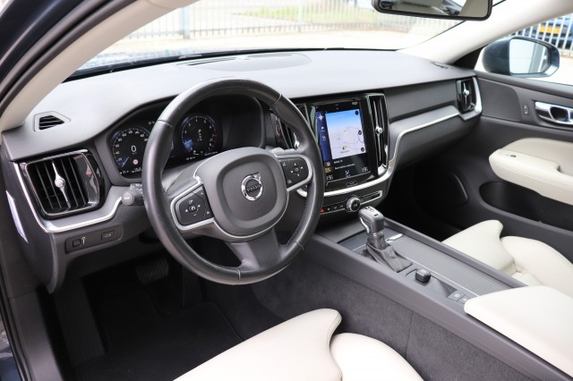 VOLVO V60 2.0 T4 AUT/LEER/SPORTSTOELEN/AppleCarPlay/Orig.NL/DEALERONDERH./, Carmix, OSS