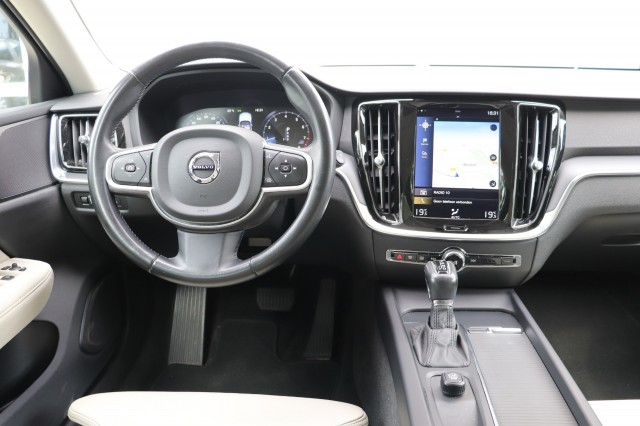 VOLVO V60 2.0 T4 AUT/LEER/SPORTSTOELEN/AppleCarPlay/Orig.NL/DEALERONDERH./, Carmix, OSS