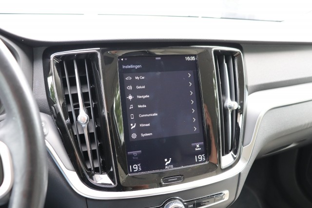 VOLVO V60 2.0 T4 AUT/LEER/SPORTSTOELEN/AppleCarPlay/Orig.NL/DEALERONDERH./, Carmix, OSS