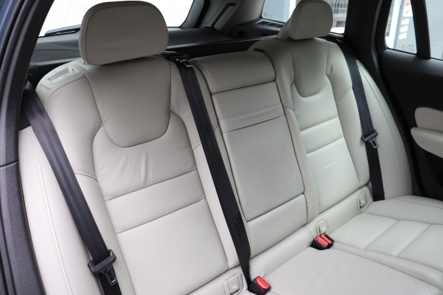 VOLVO V60 2.0 T4 AUT/LEER/SPORTSTOELEN/AppleCarPlay/Orig.NL/DEALERONDERH./, Carmix, OSS