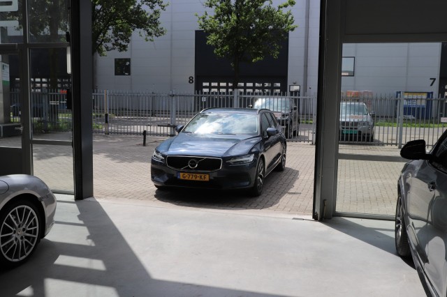 VOLVO V60 2.0 T4 AUT/LEER/SPORTSTOELEN/AppleCarPlay/Orig.NL/DEALERONDERH./, Carmix, OSS