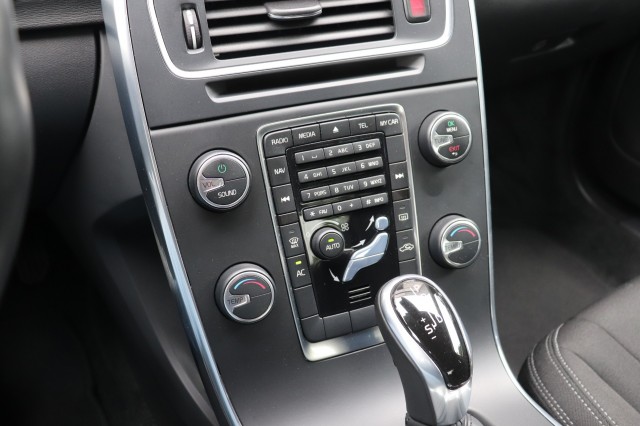 VOLVO S60 1.6 T3 AUTOMAAT/ORIG.NL/DEALERONDERH., Carmix, OSS