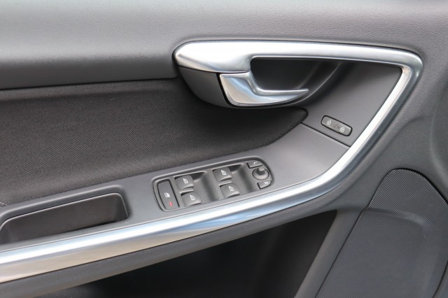 VOLVO S60 1.6 T3 AUTOMAAT/ORIG.NL/DEALERONDERH., Carmix, OSS