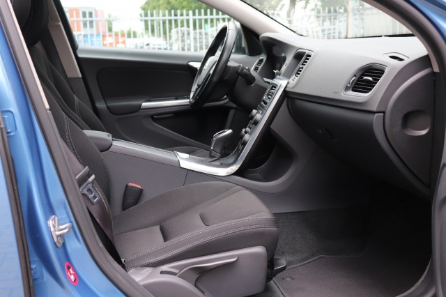 VOLVO S60 1.6 T3 AUTOMAAT/ORIG.NL/DEALERONDERH., Carmix, OSS