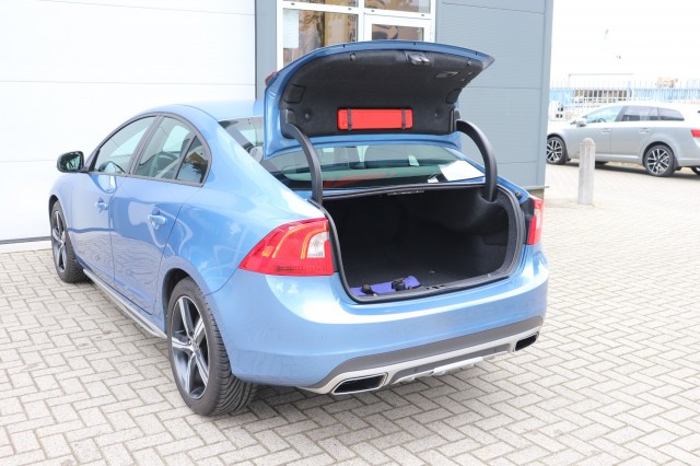 VOLVO S60 1.6 T3 AUTOMAAT/ORIG.NL/DEALERONDERH., Carmix, OSS