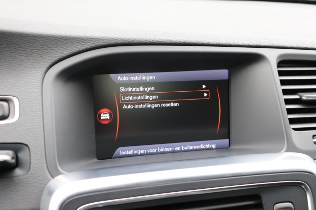 VOLVO S60 1.6 T3 AUTOMAAT/ORIG.NL/DEALERONDERH., Carmix, OSS