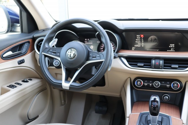ALFA ROMEO STELVIO 2.0 T AWD Q4 SUPER/PAN.DAK/CARPLAY/MEMORYSTOEL/1E EIG. , Carmix, OSS
