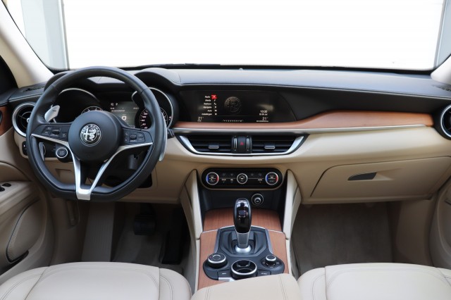 ALFA ROMEO STELVIO 2.0 T AWD Q4 SUPER/PAN.DAK/CARPLAY/MEMORYSTOEL/1E EIG. , Carmix, OSS