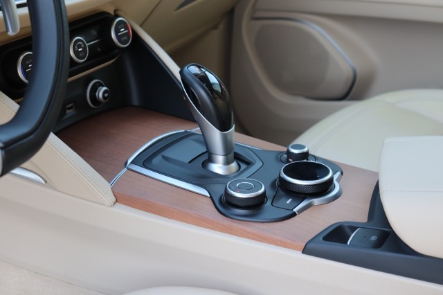 ALFA ROMEO STELVIO 2.0 T AWD Q4 SUPER/PAN.DAK/CARPLAY/MEMORYSTOEL/1E EIG. , Carmix, OSS