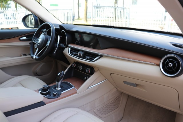 ALFA ROMEO STELVIO 2.0 T AWD Q4 SUPER/PAN.DAK/CARPLAY/MEMORYSTOEL/1E EIG. , Carmix, OSS