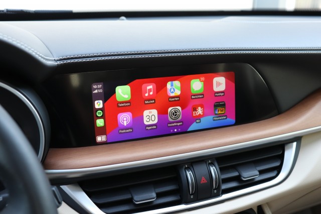 ALFA ROMEO STELVIO 2.0 T AWD Q4 SUPER/PAN.DAK/CARPLAY/MEMORYSTOEL/1E EIG. , Carmix, OSS