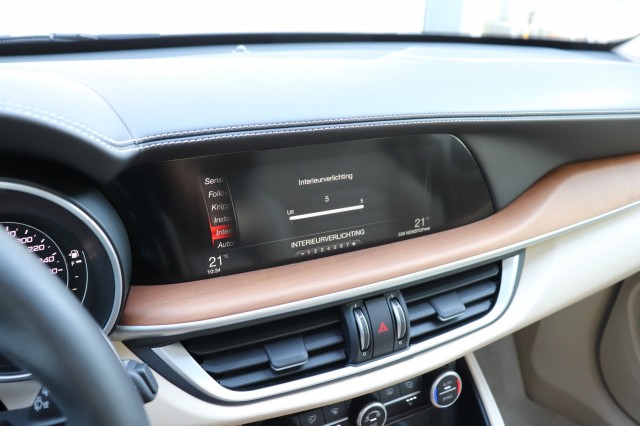 ALFA ROMEO STELVIO 2.0 T AWD Q4 SUPER/PAN.DAK/CARPLAY/MEMORYSTOEL/1E EIG. , Carmix, OSS