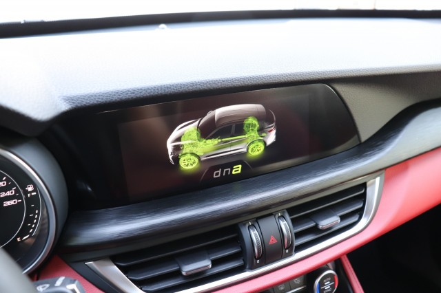 ALFA ROMEO STELVIO 2.0 T AWD Q4 SUPER/1e EIG/DEALERONDERH./62DKM!, Carmix, OSS