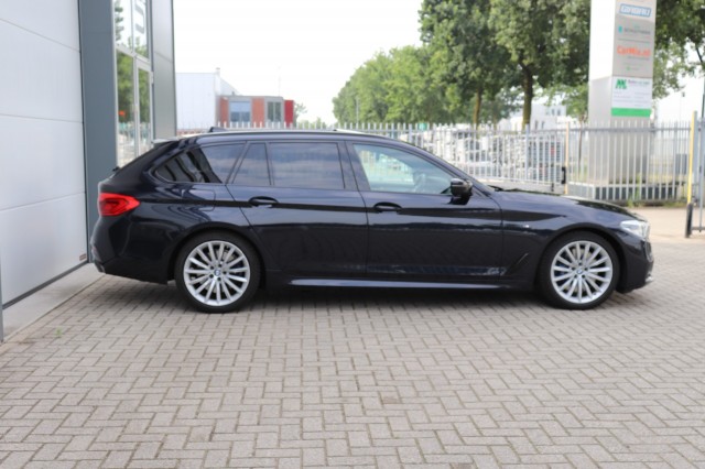 BMW 5-SERIE 540D XD HIGH EX. ED. 320PK AUT/M-Sport/Pan.Dak/1e eig/orig.NL, Carmix, OSS