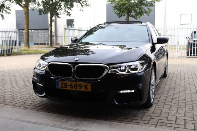 BMW 5-SERIE 540D XD HIGH EX. ED. 320PK AUT/M-Sport/Pan.Dak/1e eig/orig.NL, Carmix, OSS