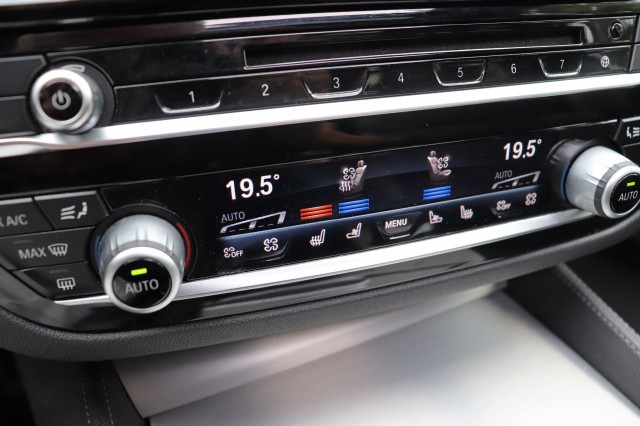 BMW 5-SERIE 540D XD HIGH EX. ED. 320PK AUT/M-Sport/Pan.Dak/1e eig/orig.NL, Carmix, OSS