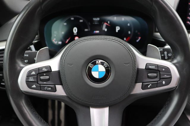 BMW 5-SERIE 540D XD HIGH EX. ED. 320PK AUT/M-Sport/Pan.Dak/1e eig/orig.NL, Carmix, OSS