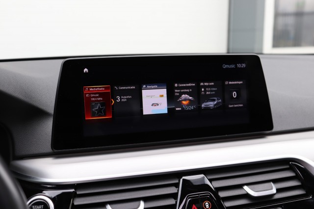 BMW 5-SERIE 540D XD HIGH EX. ED. 320PK AUT/M-Sport/Pan.Dak/1e eig/orig.NL, Carmix, OSS