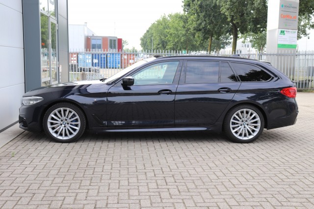 BMW 5-SERIE 540D XD HIGH EX. ED. 320PK AUT/M-Sport/Pan.Dak/1e eig/orig.NL, Carmix, OSS