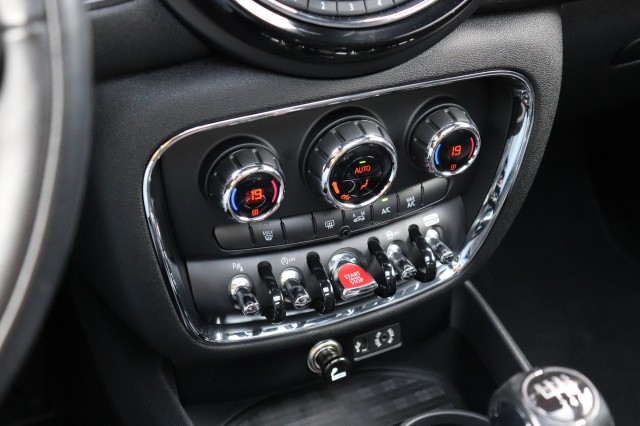 MINI MINI 2.0 COOPER S (192PK) BNS +/PAN.DAK/LEER/ALCANTARA/NAVI/LED/CLIMA, Carmix, OSS