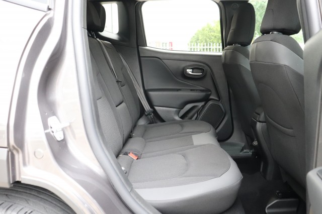 JEEP RENEGADE 1.0T (115PK) SPORT/AppleCarPlay/CLIMA/CRUISE/PDC/18, Carmix, OSS