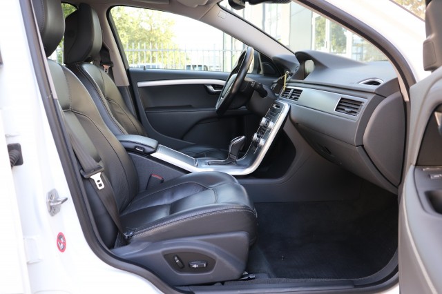 VOLVO XC70 2.4 D4 (5CIL) AWD 181PK Geartr. POLAR+, Carmix, OSS