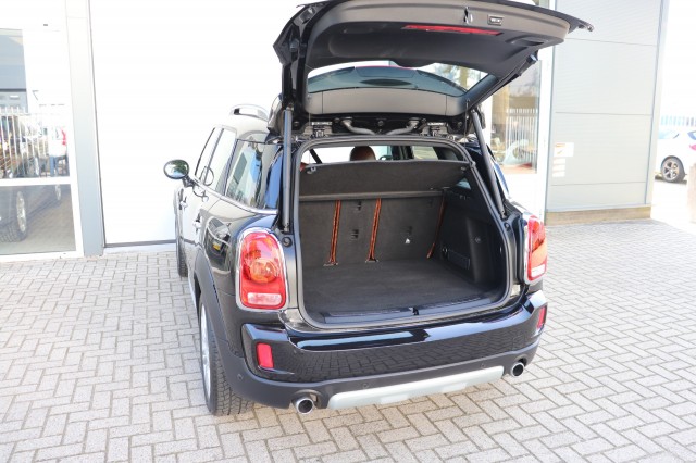 MINI MINI 2.0 COOPER S ALL4 192PK CHILI AUT/CARPLAY/CLASSIC-LEER/LED/ORIG., Carmix, OSS