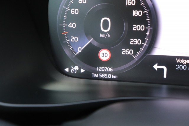 VOLVO XC40 2.0 T5 AWD R-D I.ED., Carmix, OSS