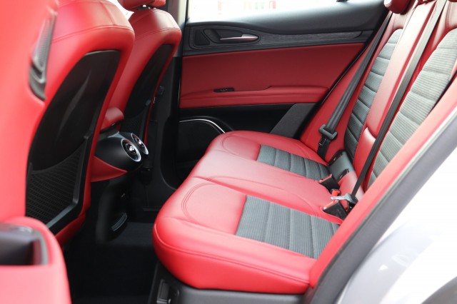 ALFA ROMEO STELVIO 2.2D SUPER AUT/CARPLAY/AD.CRUISE/NAVI/CAMERA/CLIMA/79DKM!/18, Carmix, OSS