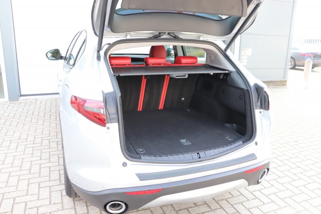 ALFA ROMEO STELVIO 2.2D SUPER AUT/CARPLAY/AD.CRUISE/NAVI/CAMERA/CLIMA/79DKM!/18, Carmix, OSS