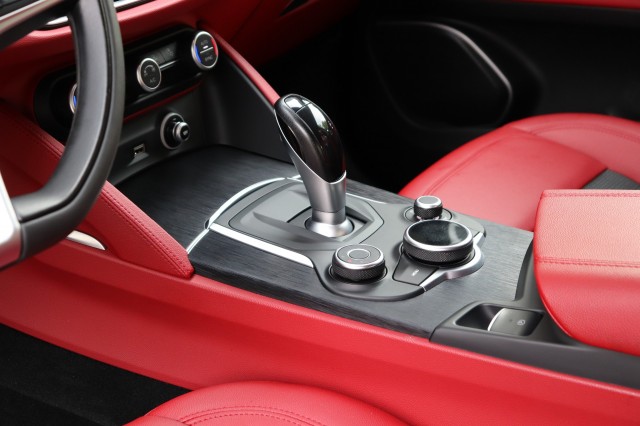 ALFA ROMEO STELVIO 2.2D SUPER AUT/CARPLAY/AD.CRUISE/NAVI/CAMERA/CLIMA/79DKM!/18, Carmix, OSS