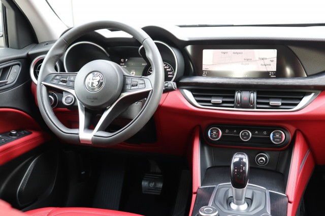 ALFA ROMEO STELVIO 2.2D SUPER AUT/CARPLAY/AD.CRUISE/NAVI/CAMERA/CLIMA/79DKM!/18, Carmix, OSS