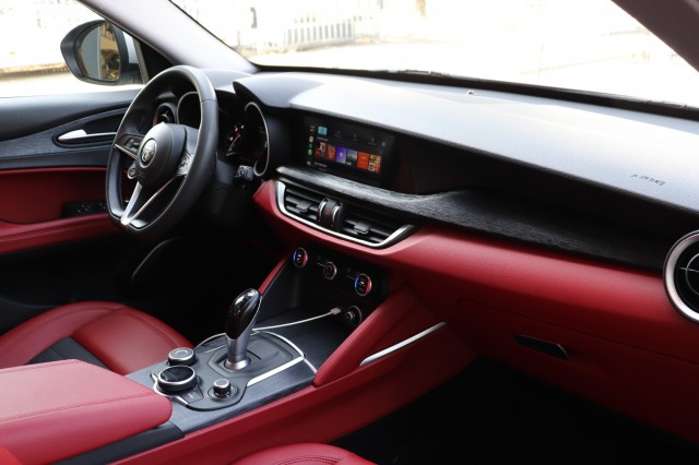 ALFA ROMEO STELVIO 2.2D SUPER AUT/CARPLAY/AD.CRUISE/NAVI/CAMERA/CLIMA/79DKM!/18, Carmix, OSS