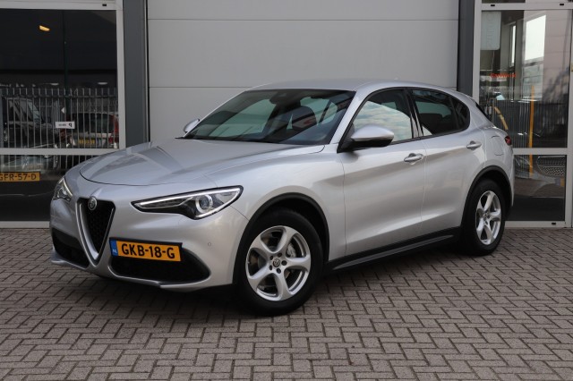 Alfa romeo Stelvio - 2.2D SUPER AUT/CARPLAY/AD.CRUISE/NAVI/CAMERA/CLIMA/79DKM!/18