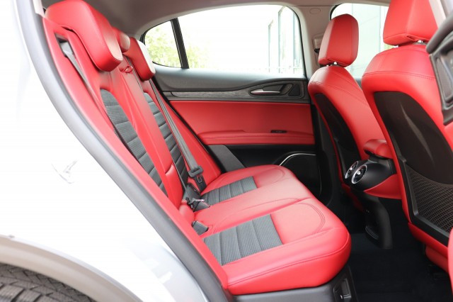 ALFA ROMEO STELVIO 2.2D SUPER AUT/CARPLAY/AD.CRUISE/NAVI/CAMERA/CLIMA/79DKM!/18, Carmix, OSS