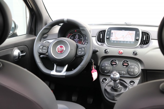FIAT 500 1.0 HYBRID SPORT 6BAK/A.CARPLAY/PAN.DAK/CLIMA/CRUISE/DIG.TELLER/, Carmix, OSS