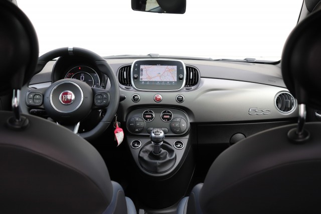 FIAT 500 1.0 HYBRID SPORT 6BAK/A.CARPLAY/PAN.DAK/CLIMA/CRUISE/DIG.TELLER/, Carmix, OSS