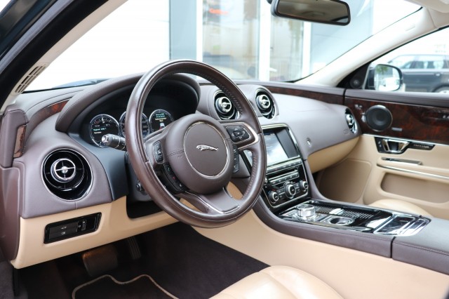JAGUAR XJ 3.0 V6 SC (340PK) PORTFOLIO/ORIG.NL/PAN.DAK/85DKM!/19, Carmix, OSS