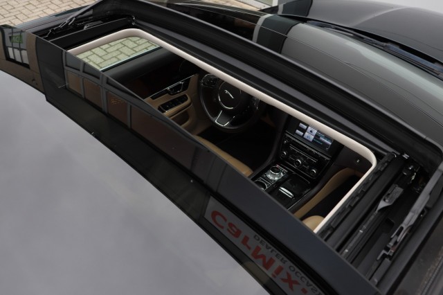 JAGUAR XJ 3.0 V6 SC (340PK) PORTFOLIO/ORIG.NL/PAN.DAK/85DKM!/19, Carmix, OSS