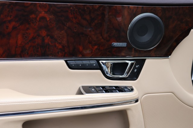 JAGUAR XJ 3.0 V6 SC (340PK) PORTFOLIO/ORIG.NL/PAN.DAK/85DKM!/19, Carmix, OSS