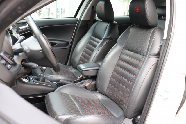 ALFA ROMEO GIULIETTA 1.4 T DISTINCTIVE, Carmix, OSS