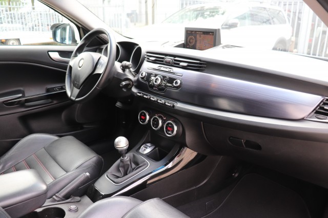 ALFA ROMEO GIULIETTA 1.4 T DISTINCTIVE, Carmix, OSS