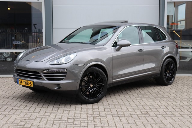 PORSCHE CAYENNE - 4.8 S